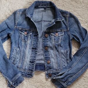 American Eagle Outfitters Women's Blue Denim Jacket